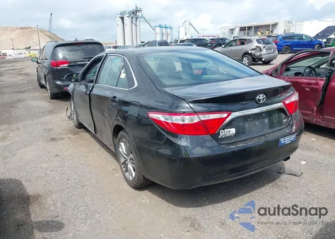 2016 Toyota Camry Se z USA, uszkodzony, nr VIN 4T1BF1FK1GU206965